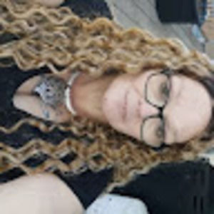 Meet your Posher, Farrah